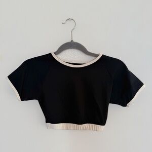 Strut This Blaack and White Alfie Crop Yoga Workout Top